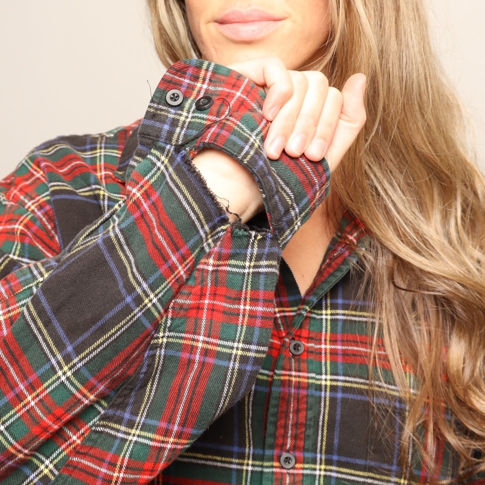Vintage Lands End Super Cozy Multi Color Plaid Flannel Button-Up Shirt - Picture 4 of 5